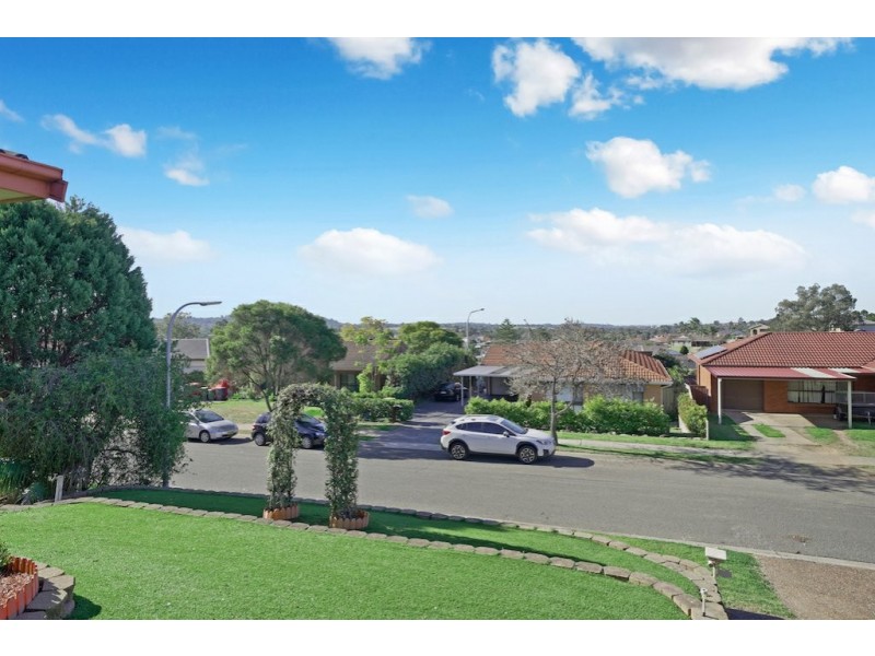 24 Diamontina Avenue, Kearns NSW 2558