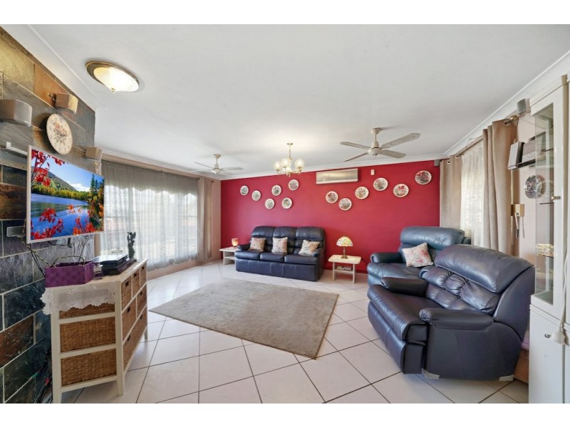 24 Diamontina Avenue, Kearns NSW 2558