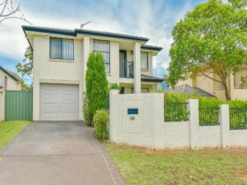 39 Westmoreland Avenue, Leumeah NSW 2560