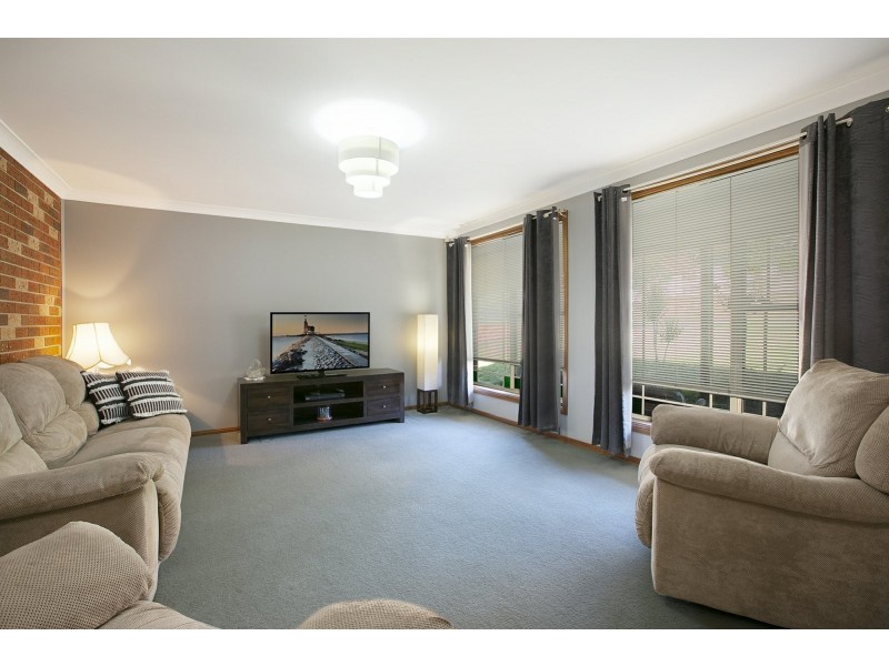 1 Granite Place, Eagle Vale NSW 2558