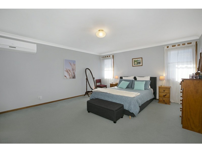 1 Granite Place, Eagle Vale NSW 2558