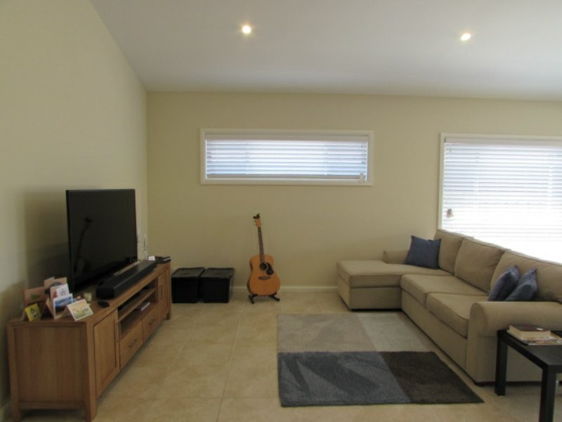 19 Grimes Avenue, Elderslie NSW 2570