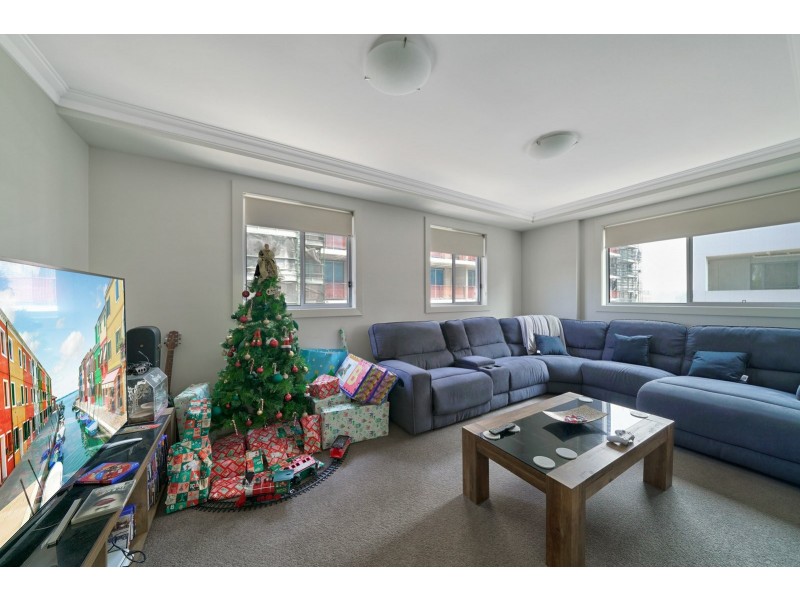 Unit 32/37-41 Chamberlain Street, Campbelltown NSW 2560