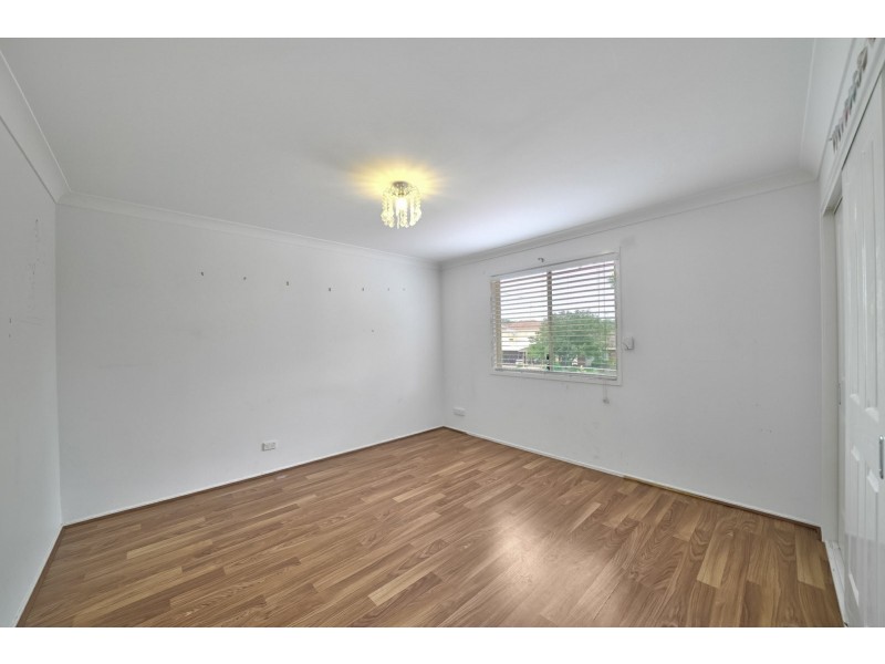 30 Moncrieff Close, St Helens Park NSW 2560