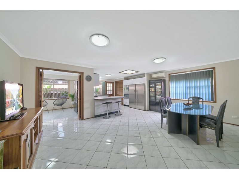 18 Mackenzie Place, Kearns NSW 2558