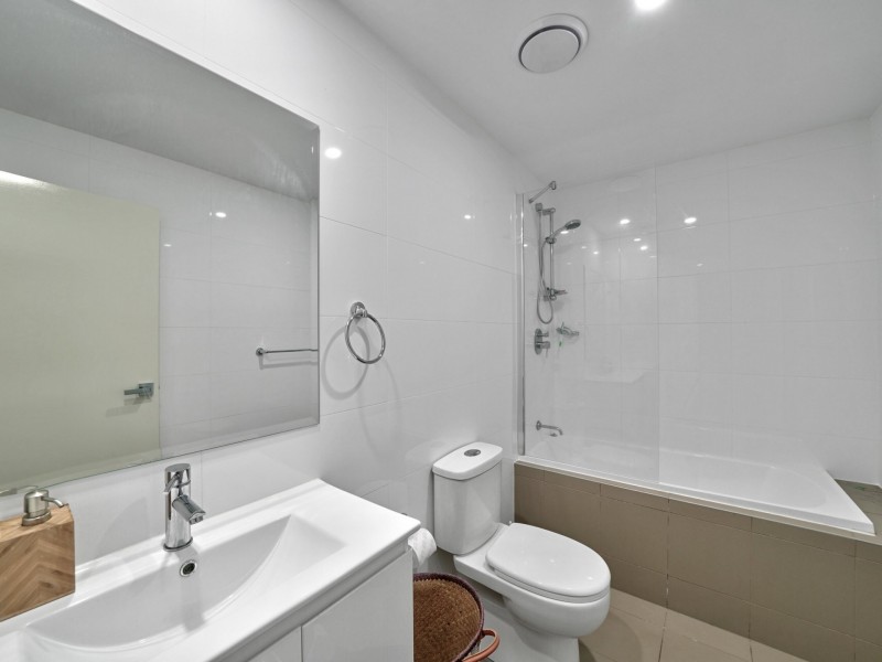 Apartment 32/37-41 Chamberlain St, Campbelltown NSW 2560