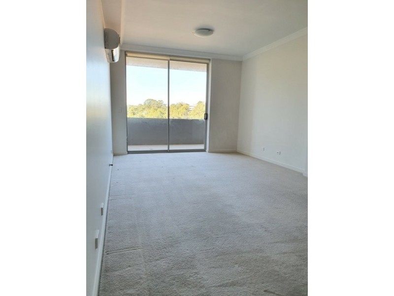 Unit 152/3-17 Queen Street, Campbelltown NSW 2560