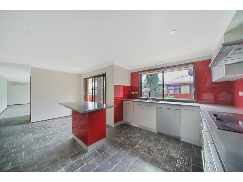 58 Pinaroo Crescent, Bradbury NSW 2560