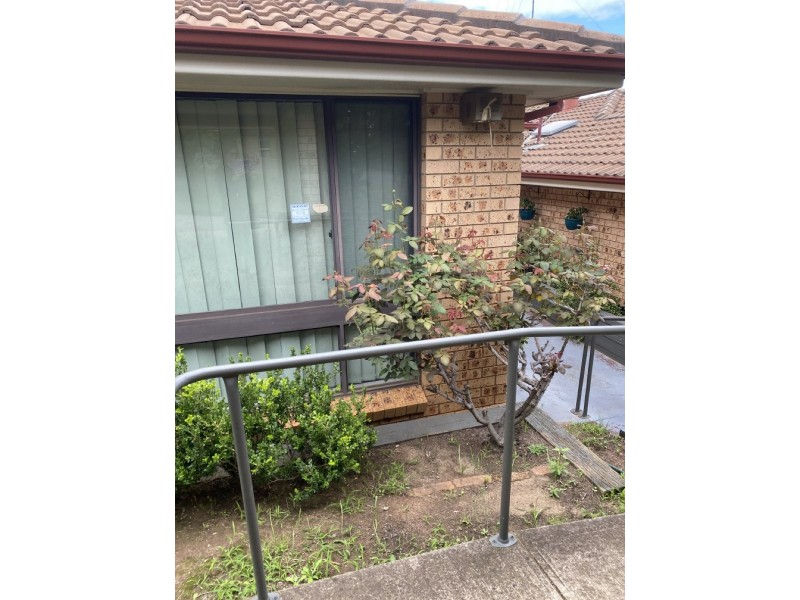 6/42 Leicester Street, Leumeah NSW 2560