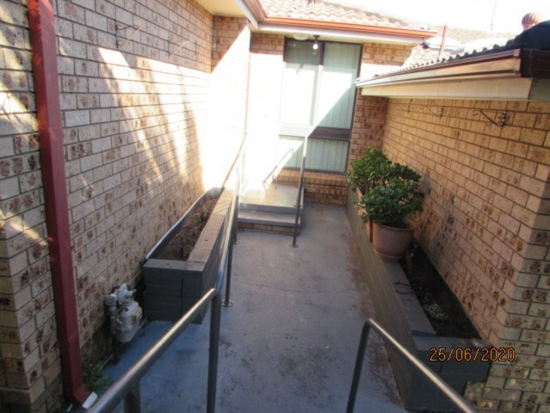 6/42 Leicester Street, Leumeah NSW 2560