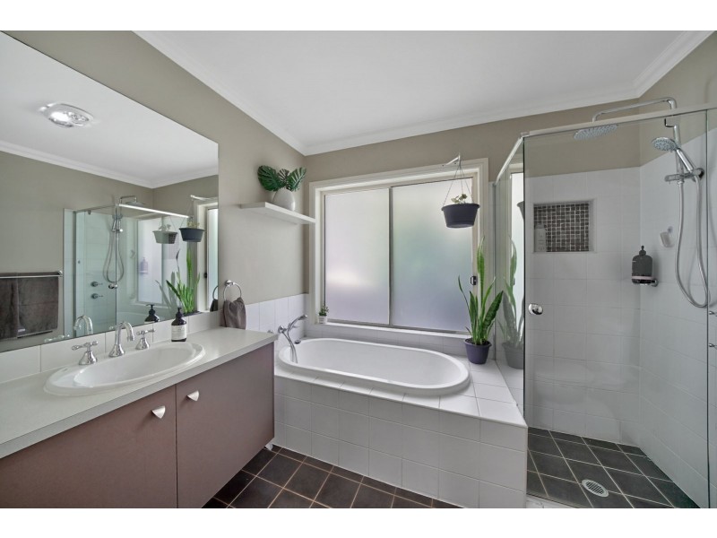 15 Goodenia Road, Mount Annan NSW 2567