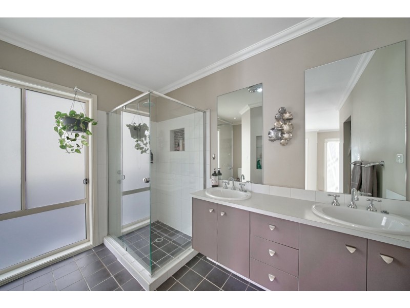 15 Goodenia Road, Mount Annan NSW 2567