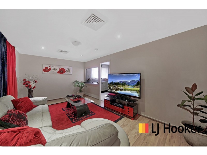 6 Spumante Close, Eschol Park NSW 2558