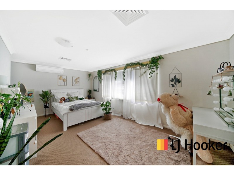 6 Spumante Close, Eschol Park NSW 2558