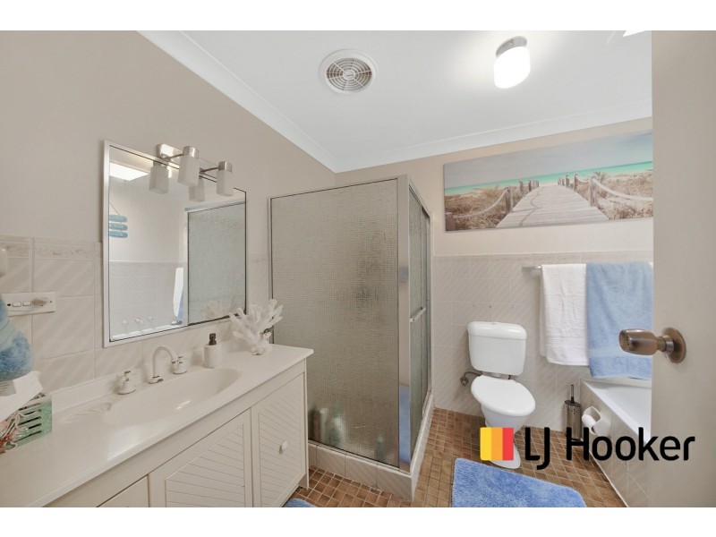 6 Spumante Close, Eschol Park NSW 2558