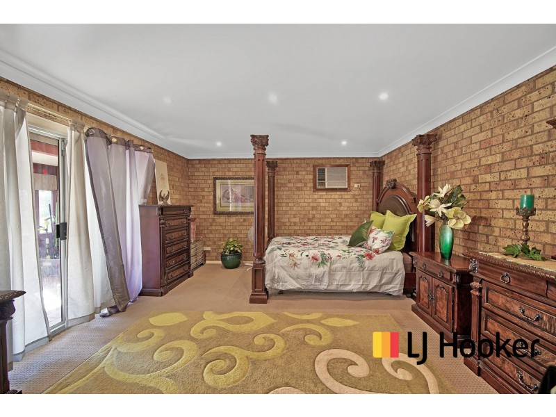 6 Spumante Close, Eschol Park NSW 2558