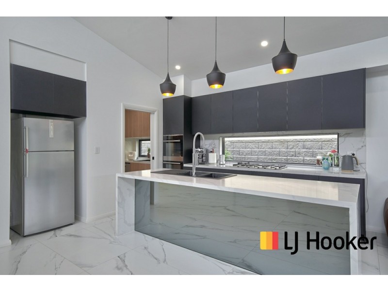 5 Mahoney Drive, Campbelltown NSW 2560