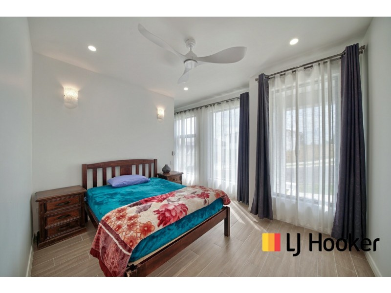 5 Mahoney Drive, Campbelltown NSW 2560