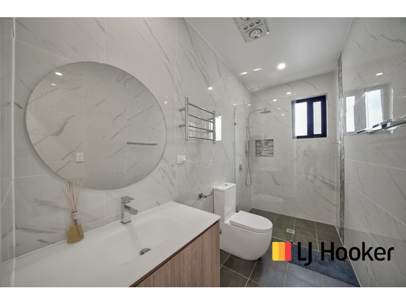 5 Mahoney Drive, Campbelltown NSW 2560