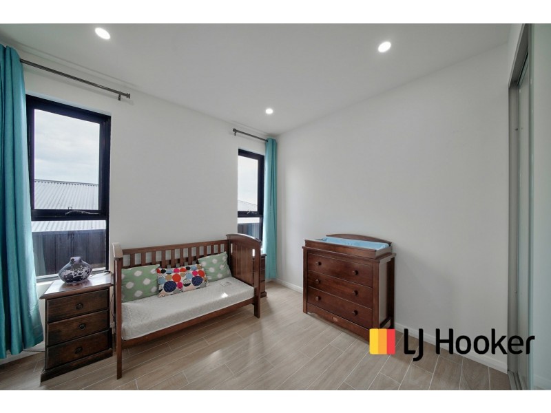 5 Mahoney Drive, Campbelltown NSW 2560