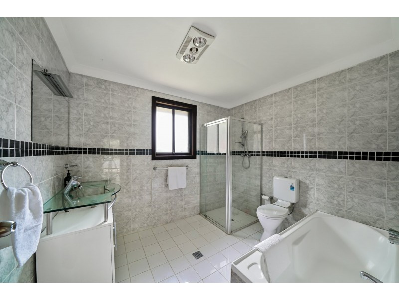 6 Wanda Place, Woodbine NSW 2560