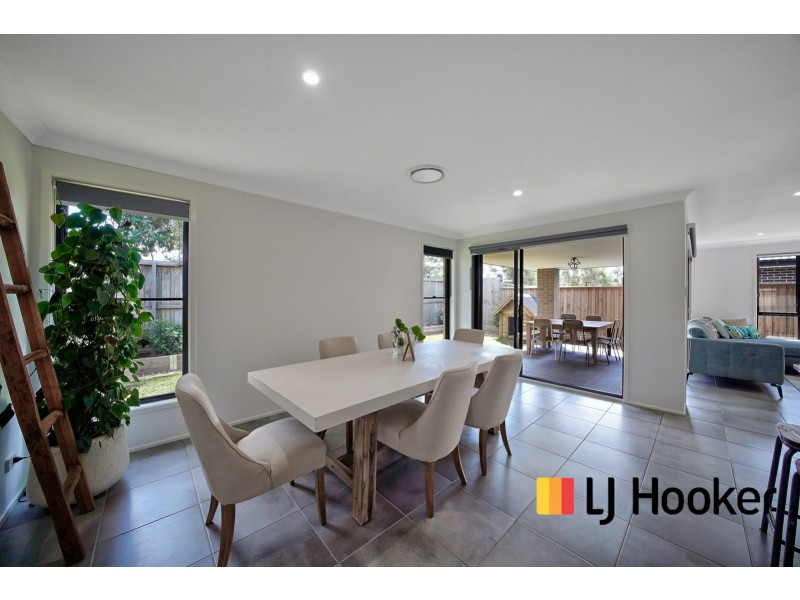 7 Dowie Drive, Claymore NSW 2559