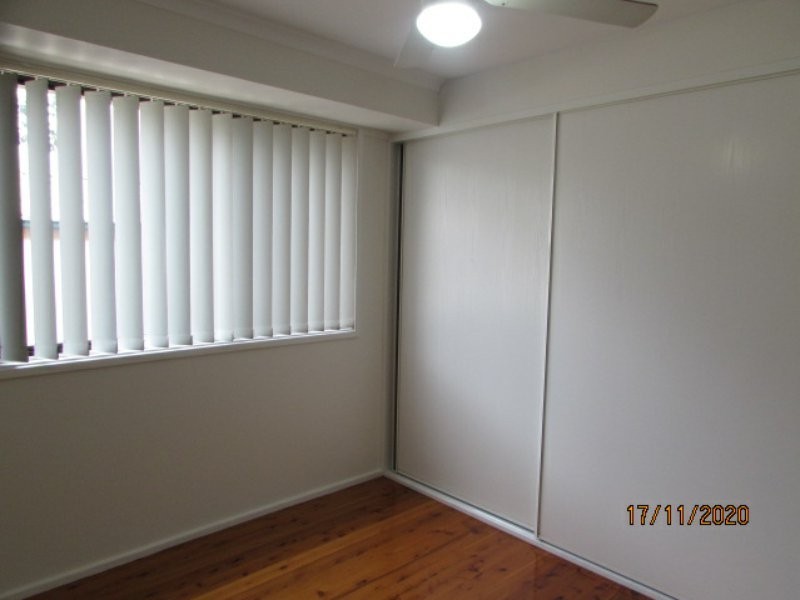 39 Othello Avenue, Rosemeadow NSW 2560