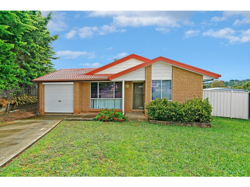 6 Sikes Place, Ambarvale NSW 2560