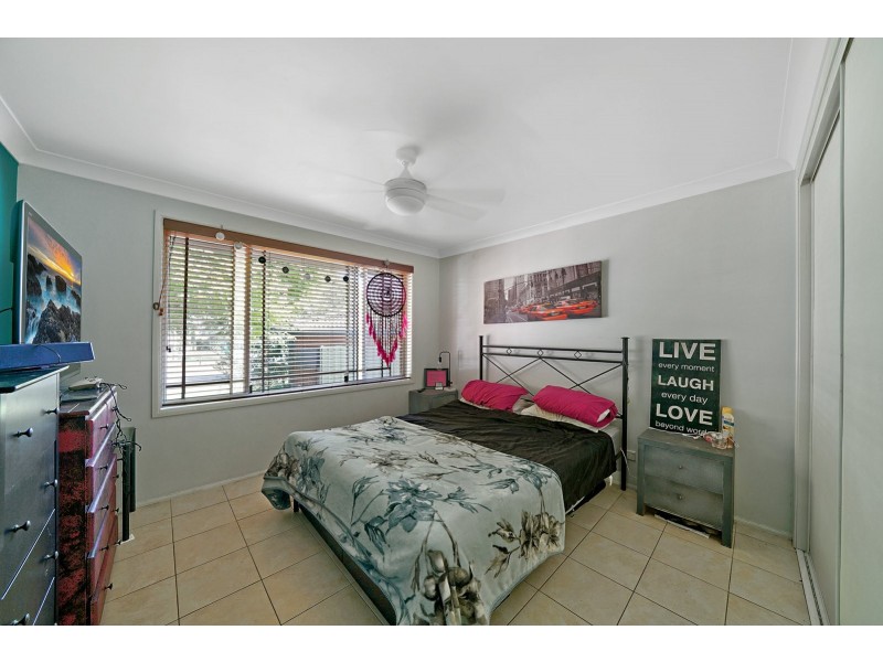 31 Gadshill Place, Rosemeadow NSW 2560