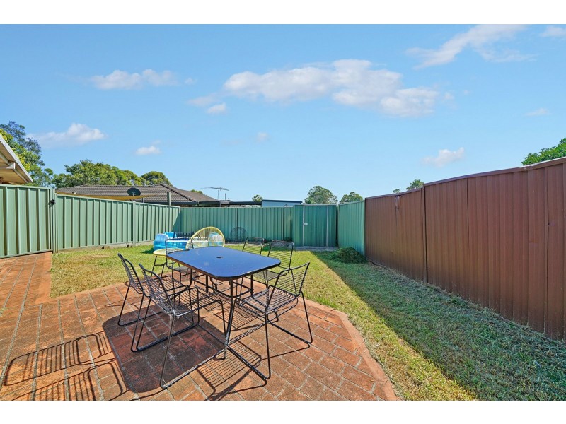 31 Gadshill Place, Rosemeadow NSW 2560