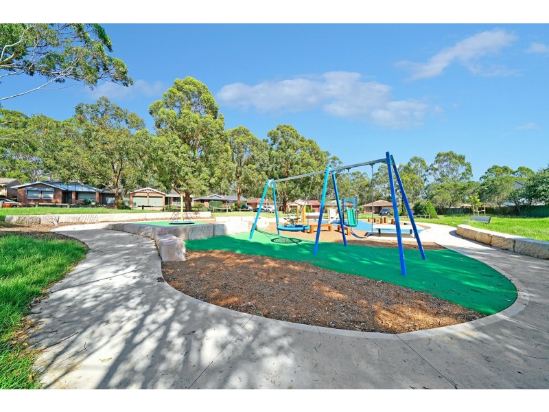 31 Gadshill Place, Rosemeadow NSW 2560