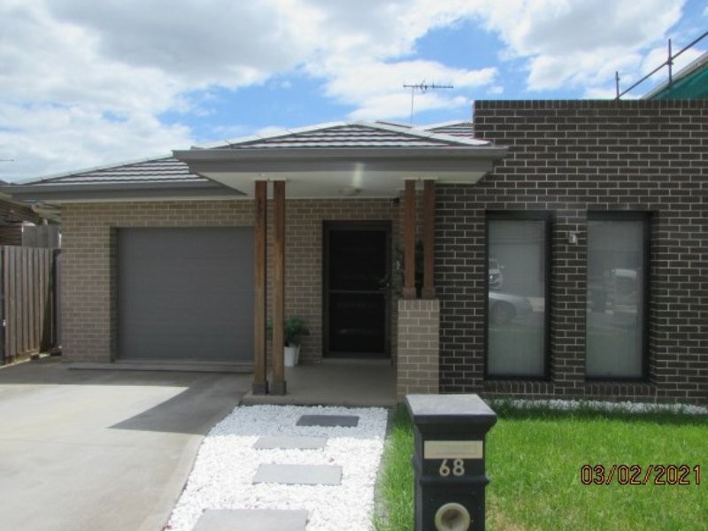 68 Crowley Boulevard, Claymore NSW 2559