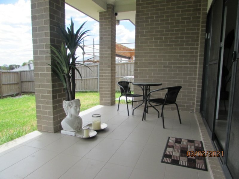 68 Crowley Boulevard, Claymore NSW 2559