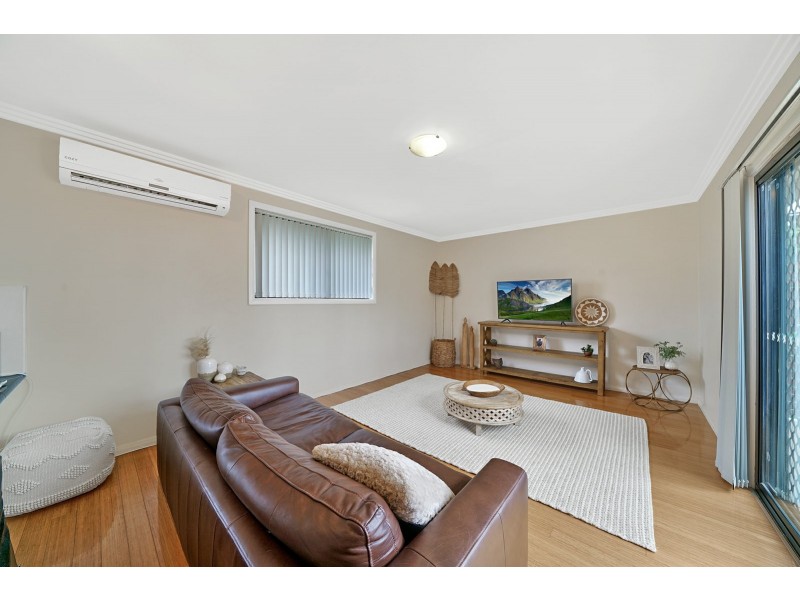 32 Hilltop Crescent, Campbelltown NSW 2560