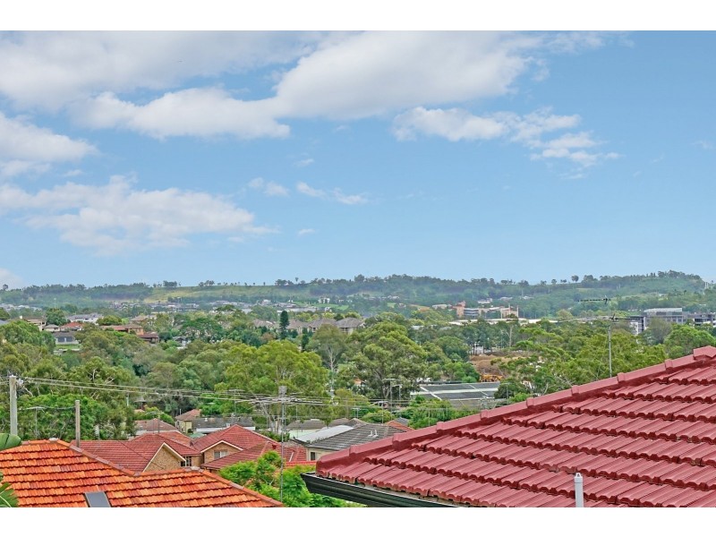 32 Hilltop Crescent, Campbelltown NSW 2560