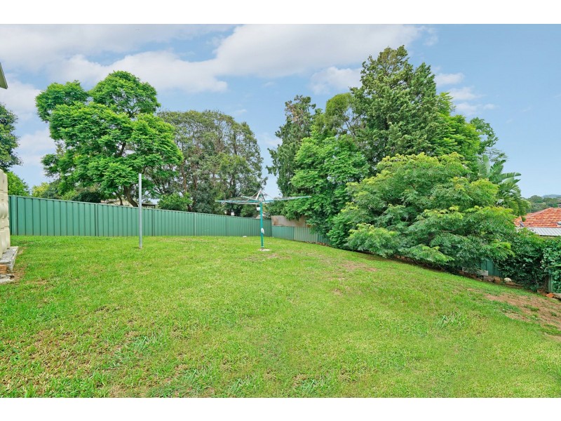 32 Hilltop Crescent, Campbelltown NSW 2560