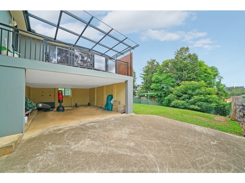 32 Hilltop Crescent, Campbelltown NSW 2560