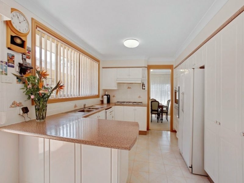 2 Mount Sugarloaf Drive, Glen Alpine NSW 2560