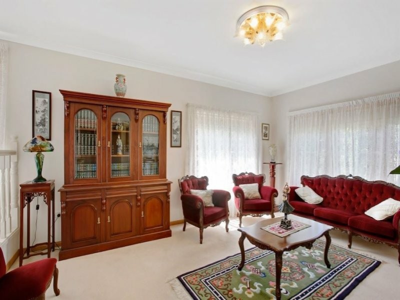 2 Mount Sugarloaf Drive, Glen Alpine NSW 2560