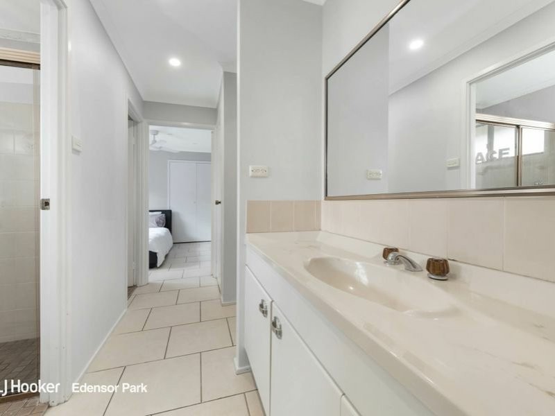 4 Ohio Place, Kearns NSW 2558