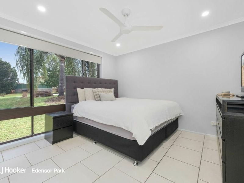 4 Ohio Place, Kearns NSW 2558