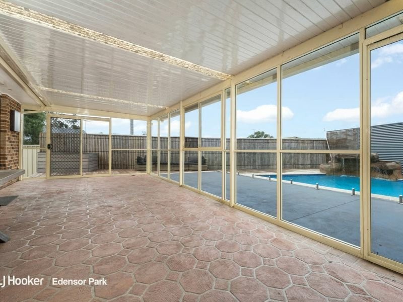 4 Ohio Place, Kearns NSW 2558