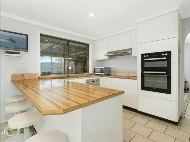 4 Ohio Place, Kearns NSW 2558