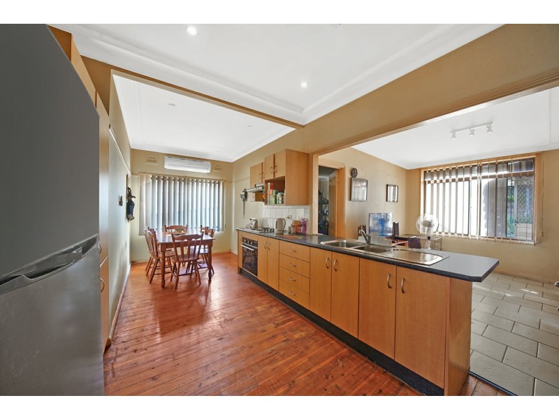 34 Grandview Drive, Campbelltown NSW 2560