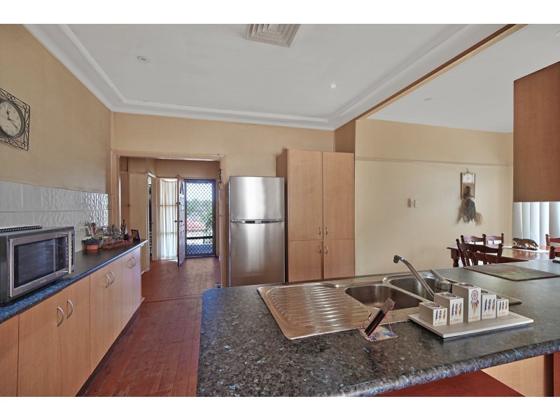 34 Grandview Drive, Campbelltown NSW 2560