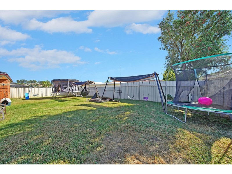 18 Pyramus Circuit, Rosemeadow NSW 2560