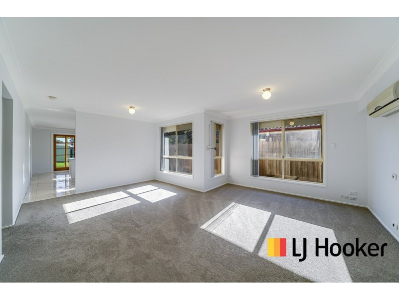 9A Withnell Crescent, St Helens Park NSW 2560