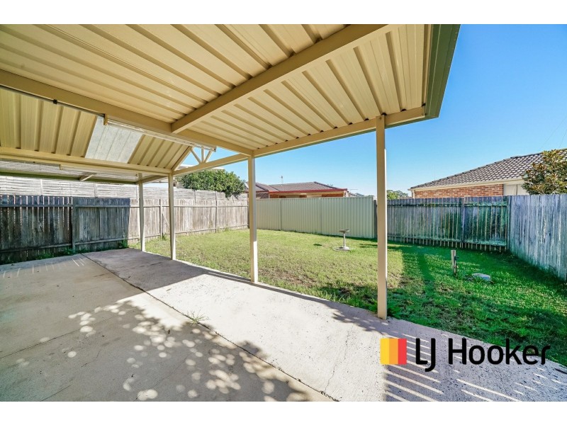 9A Withnell Crescent, St Helens Park NSW 2560