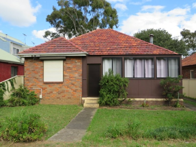 121 Dumaresq Street, Campbelltown NSW 2560
