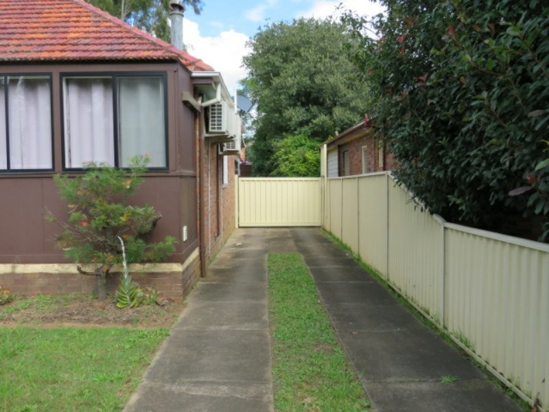 121 Dumaresq Street, Campbelltown NSW 2560